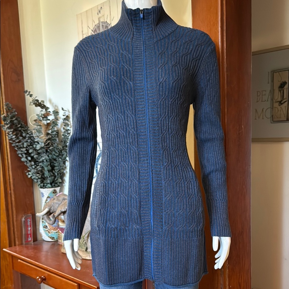 NWT Eddie Bauer size small Blue Cable Knit Women's Sweater